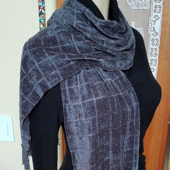 Silvery Gray Rayon Muffler/ Scarf - Picture 1 of 4